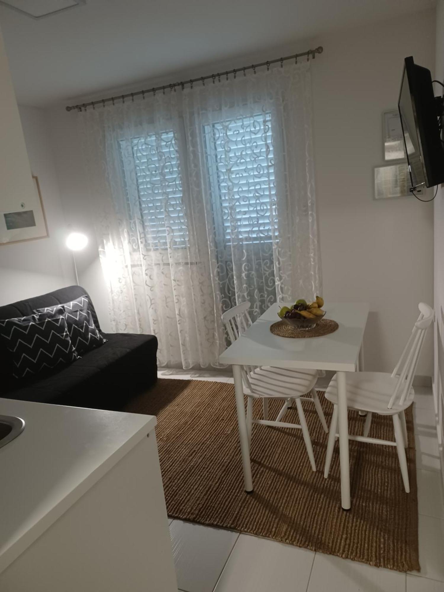 Apartmani Ana - Meka Draga Obrovac Kültér fotó
